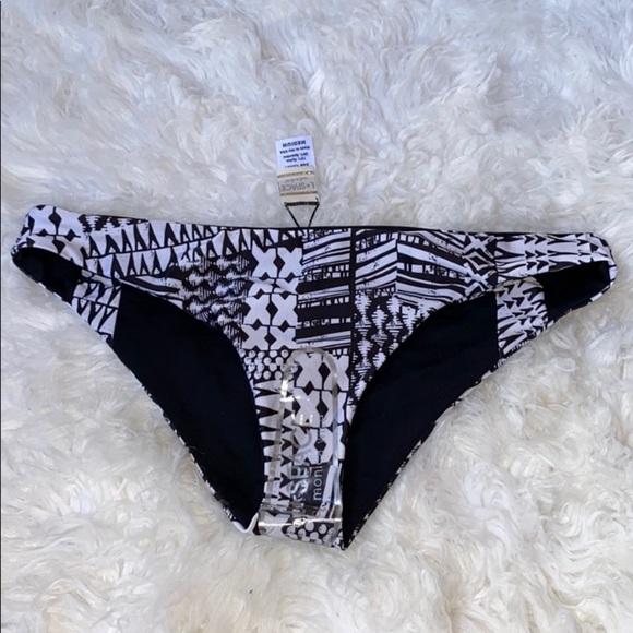 L*Space 2-Piece Bikini set - Picture 10 of 11